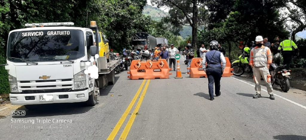 El viacrucis de 6 horas, que deben padecer quienes van de Ibagué a Cajamarca