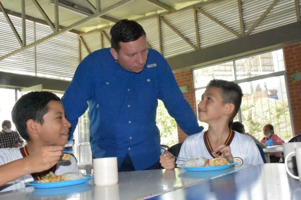 Mientras PAE en Ibagué tiene líos, en el Tolima, es de los mejores del país