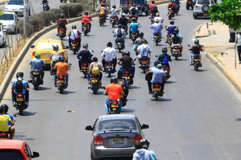 Motociclistas llevarán chaleco reflectivo todo el día, vea la nuevas medidas