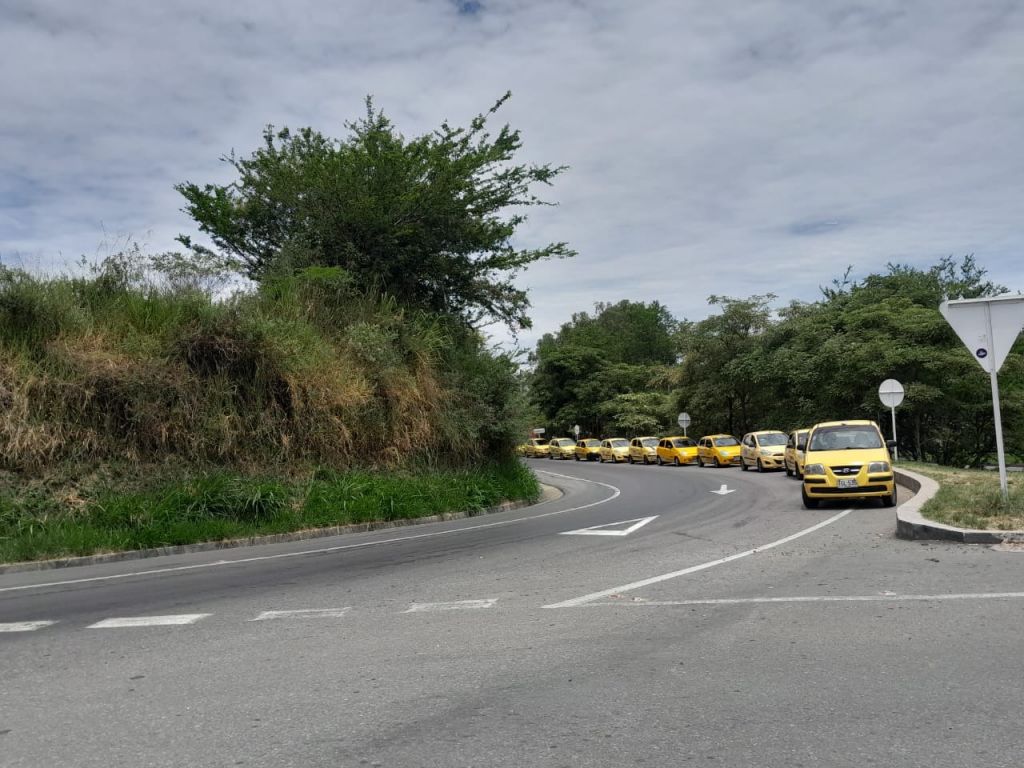 Los desobedientes taxistas de Ibagué, que se burlan de la alcaldía