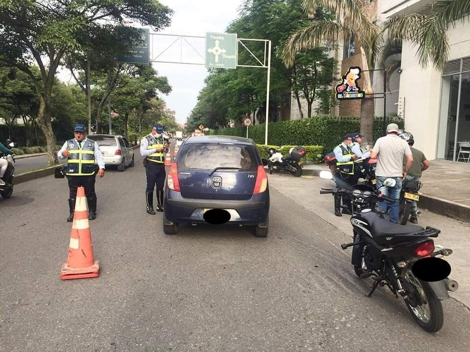 Autoridades cazan violadores de normas del tránsito, en Ibagué