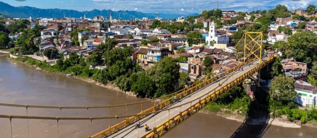 Puente de Flandes sigue estando restringido para algunos vehículos