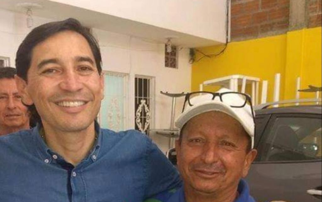 Este es el entrenador de fútbol, que vendía sexualmente niño de 14 años