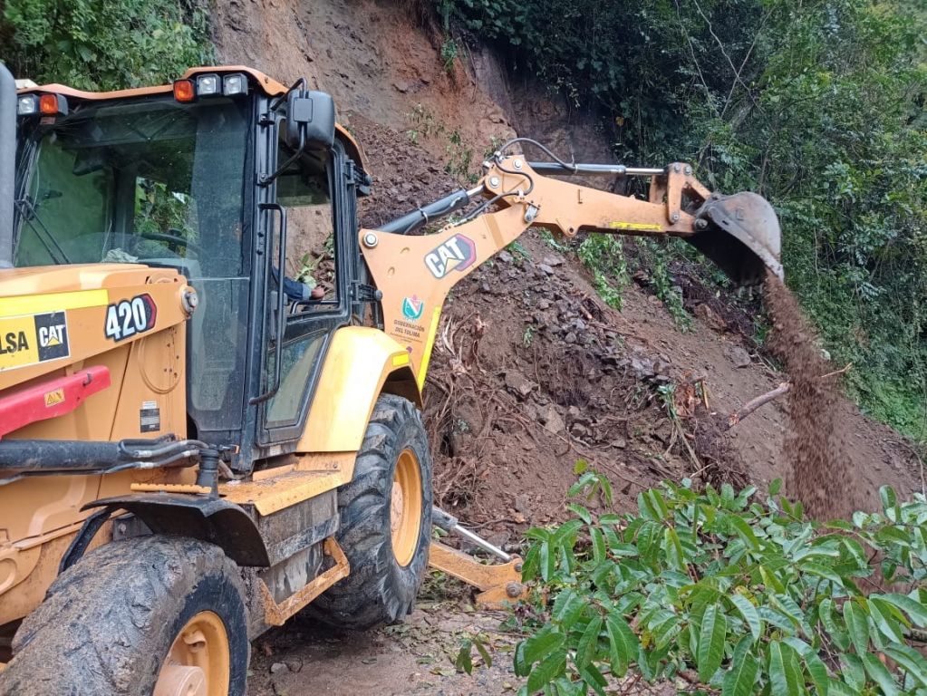 Los trabajos de la Gobernación del Tolima, para habilitar vías dañadas por ola invernal