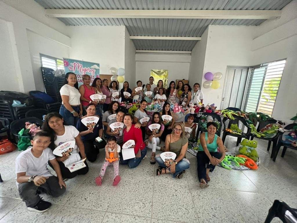 Gobernación y Sena fortalecen emprendimientos de 70 mujeres en el Tolima