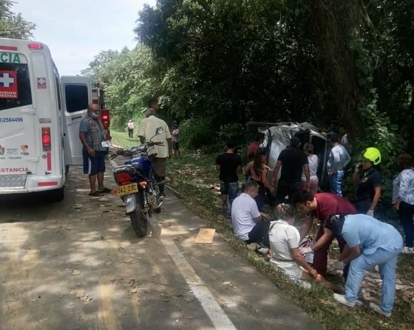 Hospital Regional del Libano brindó una importante atención de un accidente de tránsito sobre la via Venadillo - Alvarado.