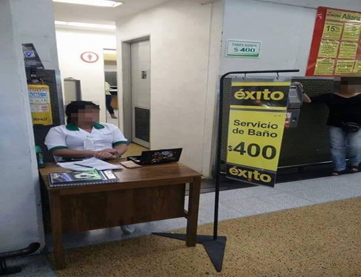 Si, hace mercado en este sitio, no acuda al baño porque le van a cobrar