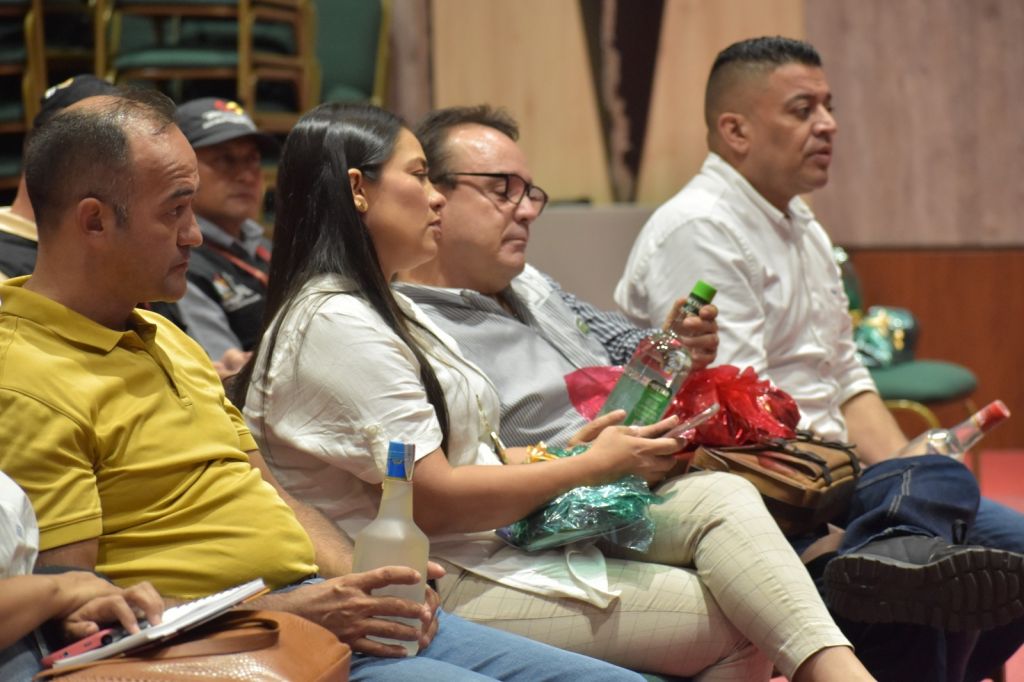 Alcaldes del Tolima se capacitaron con el Grupo Anticontrabando