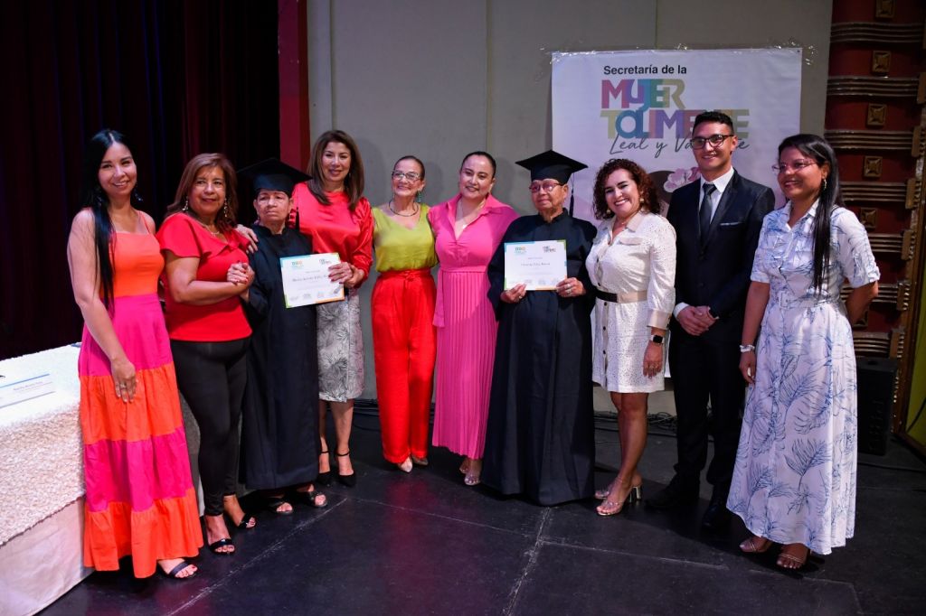 Mujeres se graduaron gracias a la Gobernación del Tolima