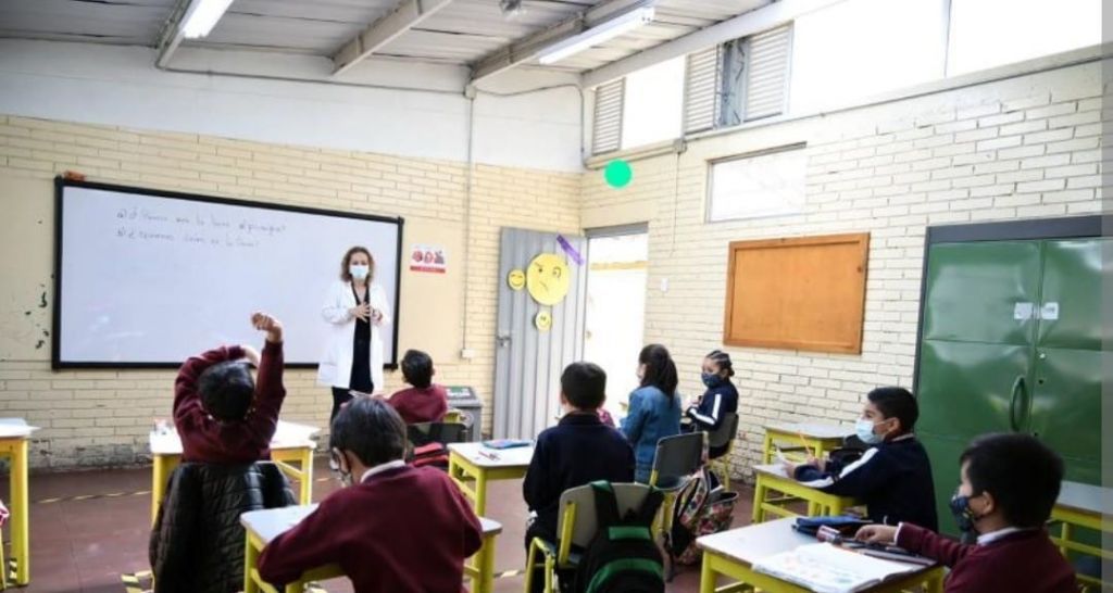 Para evitar traumatismo en año escolar, piden suspender concurso docente