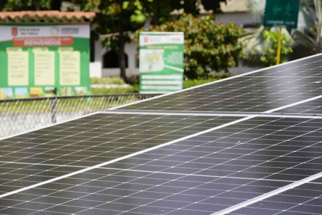 Paneles solares en el Centro Regional del Norte en Armero: Innovación sostenible para la educación agropecuaria