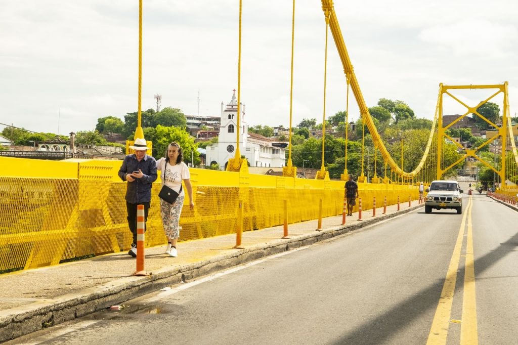 Siguen restricciones sobre puente qué comunica el Tolima, con Cundinamarca