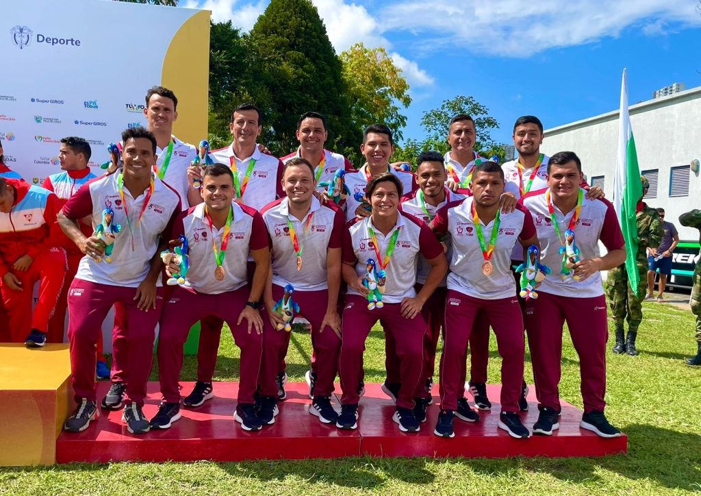 El equipo de Polo Acuático le entregó al Tolima una nueva presea