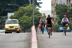 Con voces a favor, y en contra, avanza el día sin carro, ni moto, en Ibagué