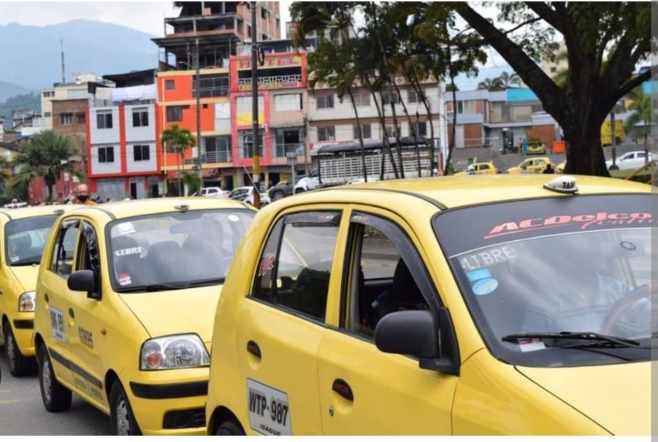 Taxistas de Ibagué no aceptan menos de 500 pesos, de aumento en la tarifa