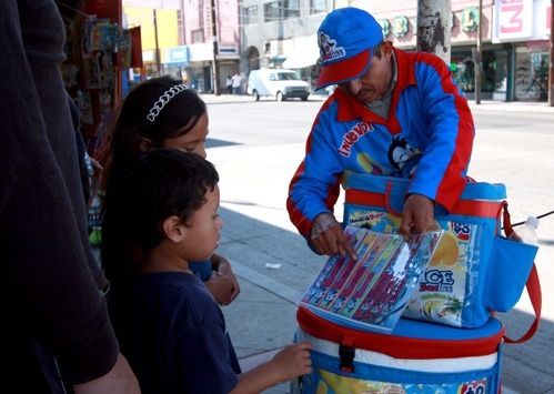 No todo lo que ha traído la ola de calor es malo, venta de paletas aumento un 70%