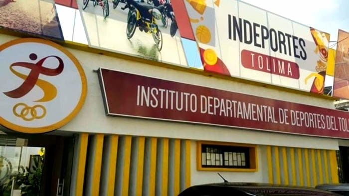 Las que mandan en Indeportes, y no le hacen caso ni a la Gobernadora