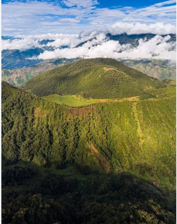 Volcán Machín sigue en alerta amarilla, sin importar que bajo sismicidad