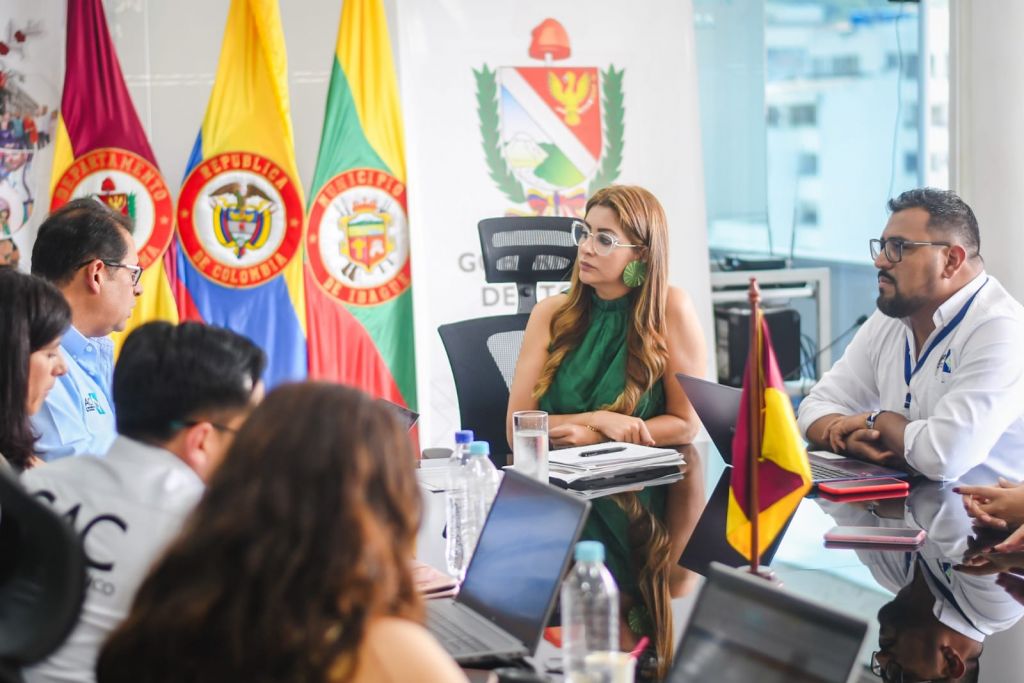 Gobernadora del Tolima se reunió con el director del IGAC para adelantar la actualización catastral en el departamento