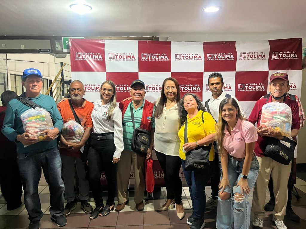 La Lotería del Tolima no abandona a los loteros y reafirma su compromiso social con la entrega de más de 150 kits nutricionales