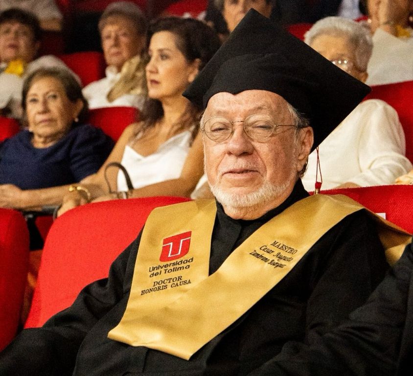 Universidad del Tolima otorgó Doctorado Honoris Causa al maestro César Augusto Zambrano