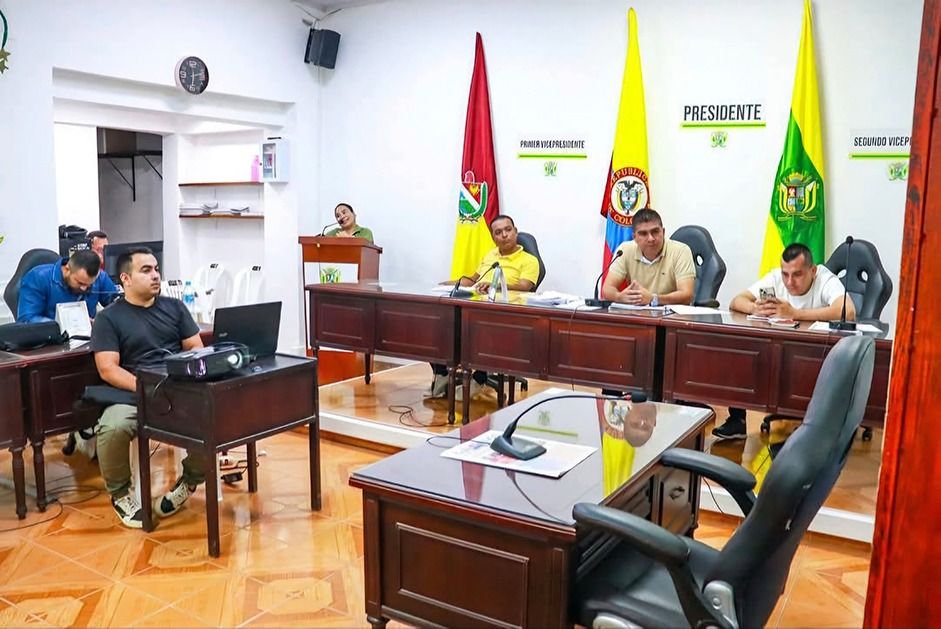 Cobran alumbrado público a la zona rural de Carmen de Apicalá, y no tienen el servicio