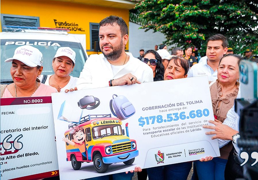 De mala gana acudió alcalde de Lérida, al evento con la gobernadora