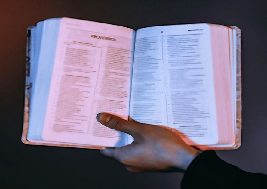 Biblia Arcoíris: una herramienta para la enseñanza y el estudio bíblico