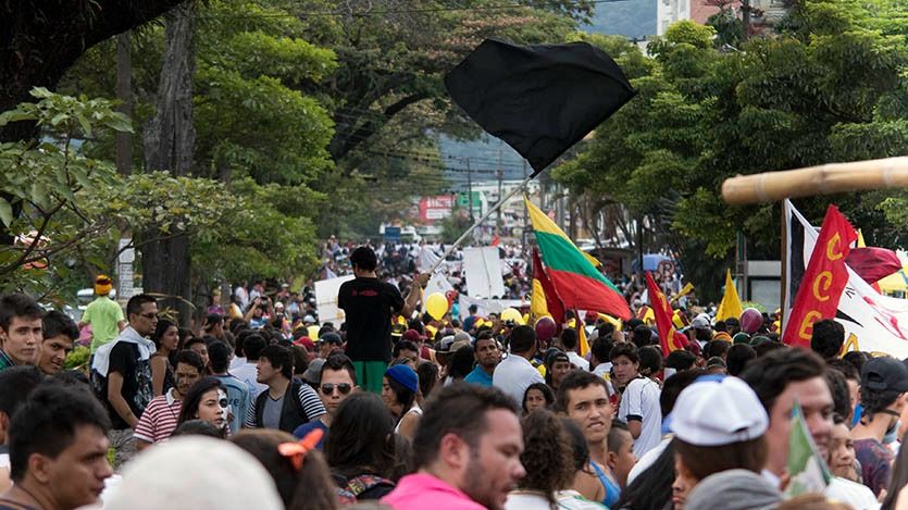 ¿Te vas a movilizar este viernes? ¡Que no te sorprenda el Carnaval en las calles!