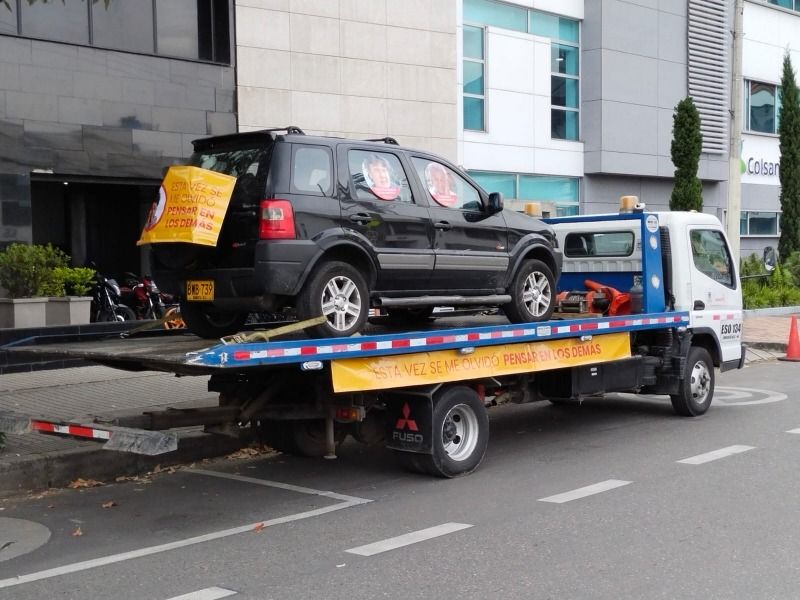 3 mil carros han levantado la grúa en Ibagué, por estar abandonados en la calle