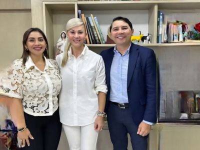 Inhabilitado, sin curul, y caído en la U. Final oscuro de Hurtado