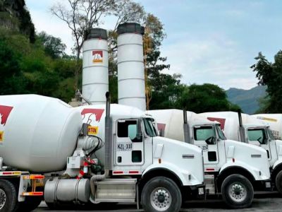 Robaron 7 carros mix, mezcladoras de Cemento en el Norte del Tolima