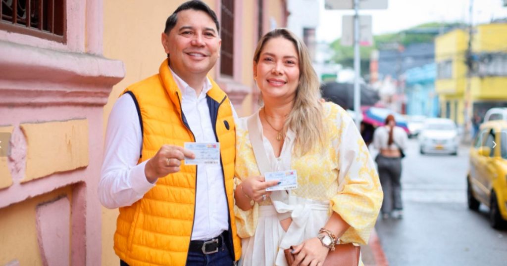 Esposa de Hurtado, No volvió a trabajar al IBAL, a cumplir con su contrato