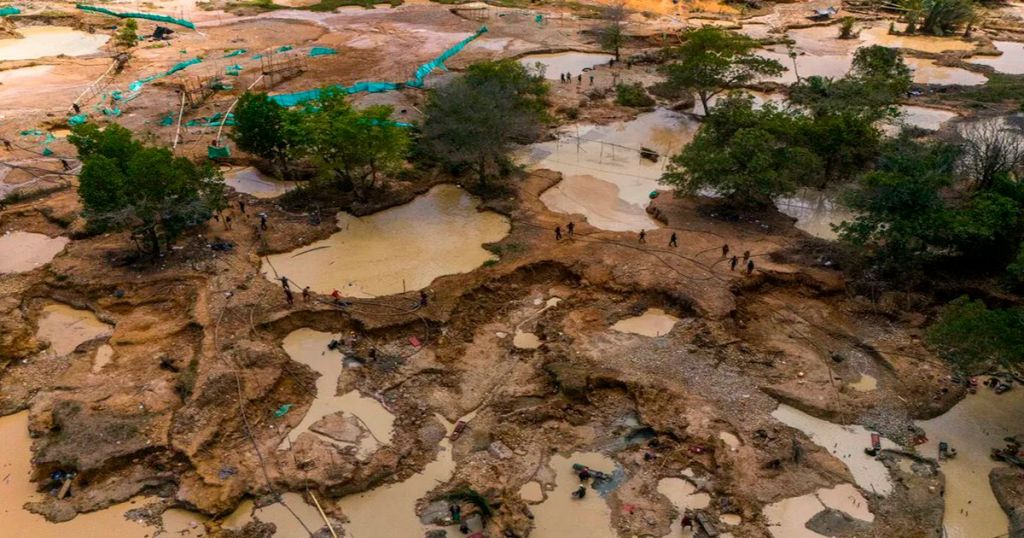 Minería ilegal en base militar de Antioquia: Un escandaloso hallazgo que exige respuestas
