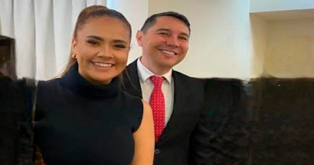 Hurtado, con Paloma y Abelardo, para zafarse de la inhabilidad de la Procuraduría
