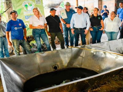 Paneleros de Mariquita reducen tala y consumo de leña con hornillas entregadas por Cortolima