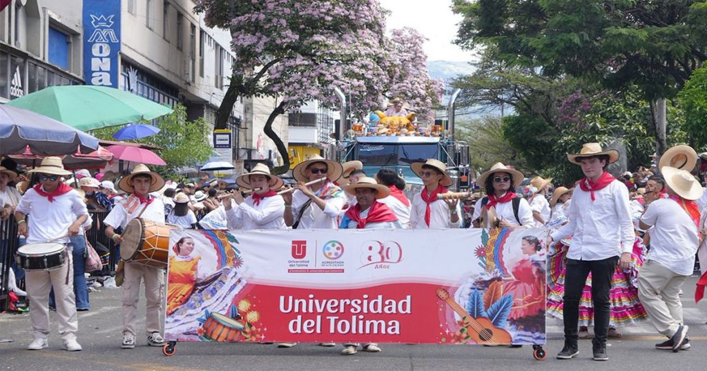 Con alegría, identidad y orgullo regional, la Universidad del Tolima brilló en el Desfile Nacional del Folclor