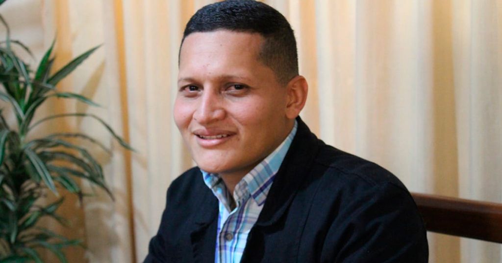 El Profesor que se volvió incómodo en la UT, y quieren sacarlo como sea