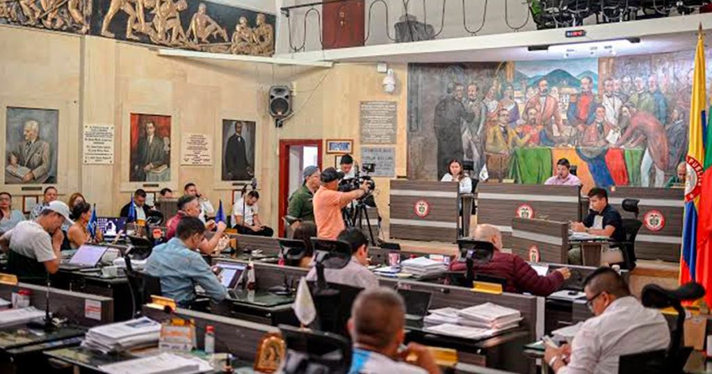 Denuncian 18 concejales de Ibagué, por aprobar ilegal acuerdo que modificó una ley