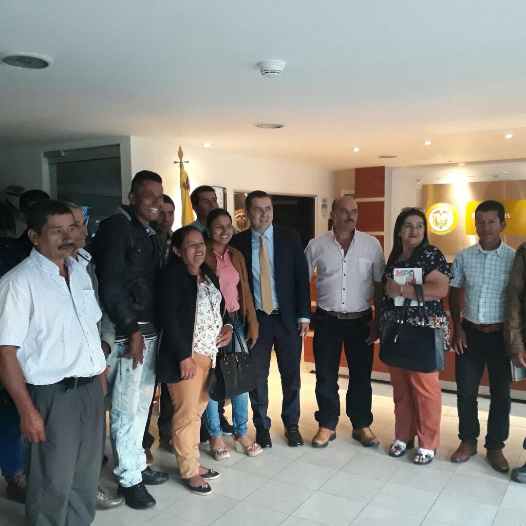 436 familias campesinas de 4 municipios del Tolima tendrán, por fin, energía eléctrica en sus veredas.