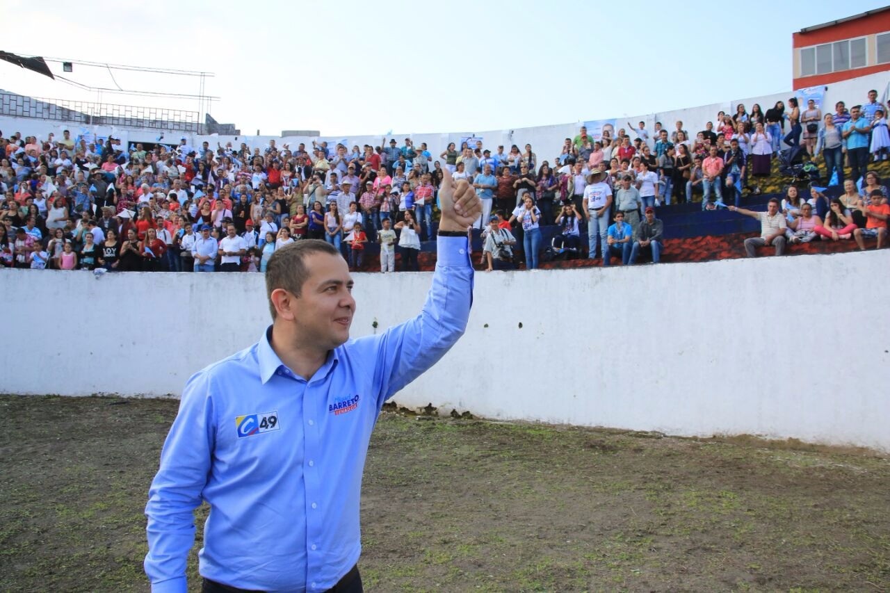 El norte del Tolima recibió campaña al Senado de Barreto