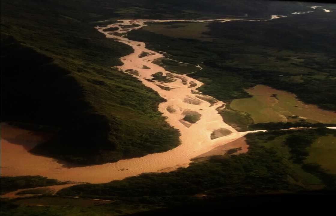 Avalancha del Río Cucuana  causo pánico en varios municipios del Tolima