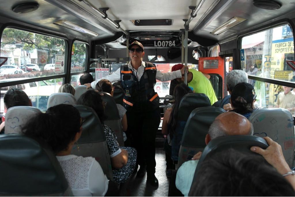 Multan 152 conductores de bus en Ibagué, por no utilizar paraderos