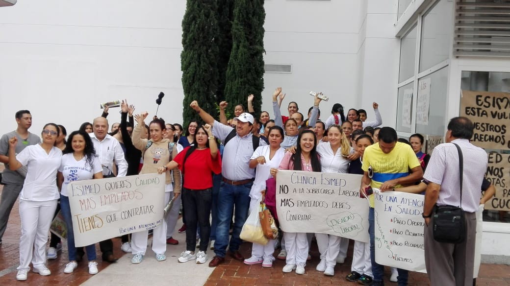 Protestan por falta de pago en la antigua clínica Saludcoop