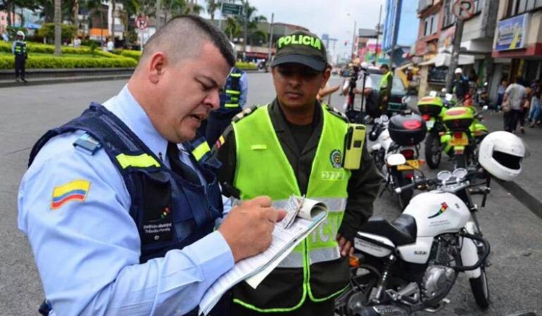 Conductor ebrio estuvo a punto de matar guarda de tránsito