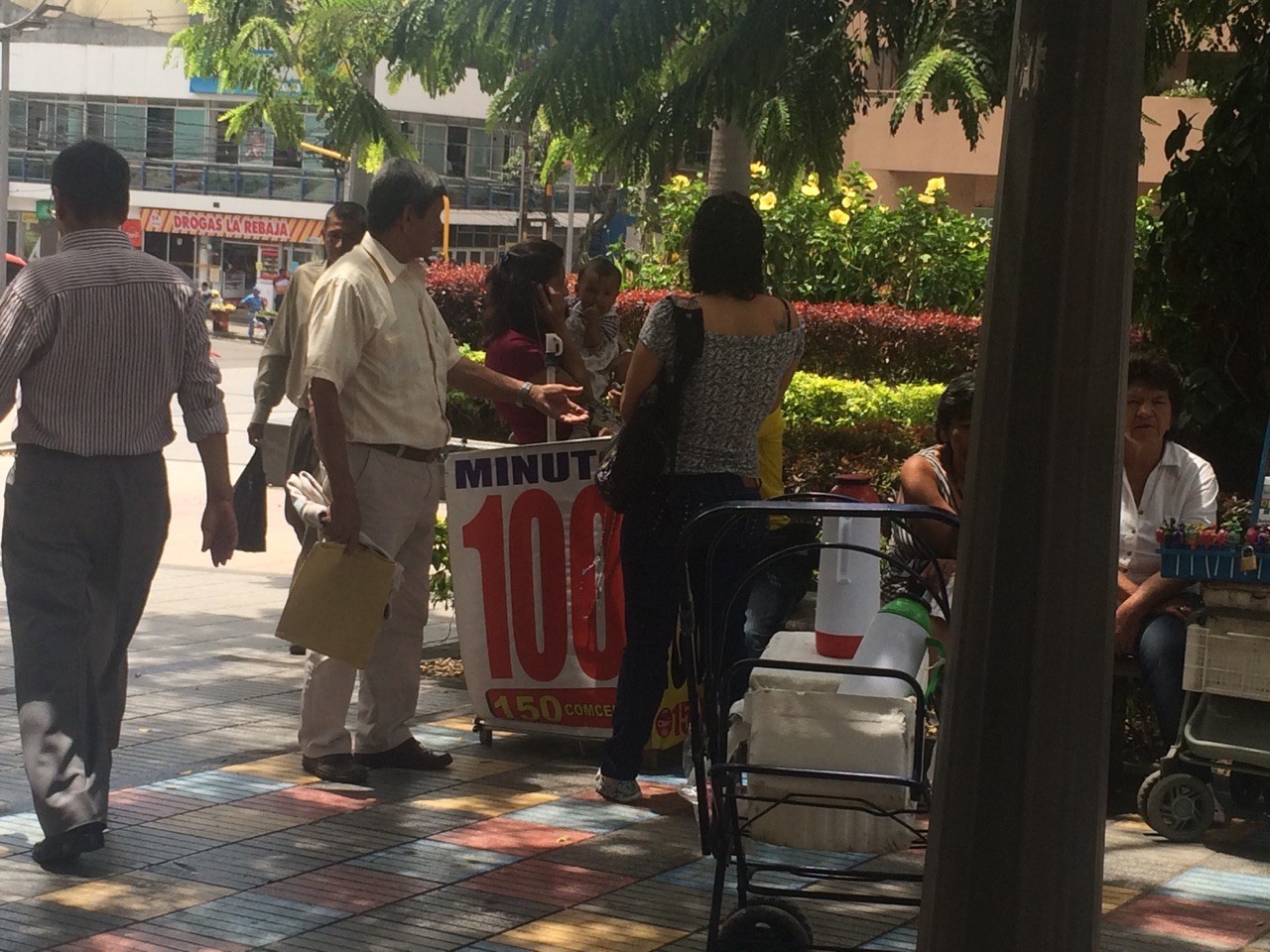 SecreGobierno protege unas ventas ambulantes, porque el dueño es amigo del Alcalde