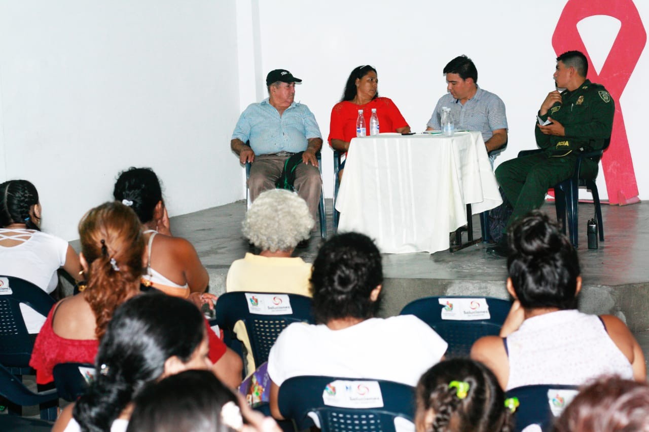 Escuchando la comunidad y cumpliendo con las obras