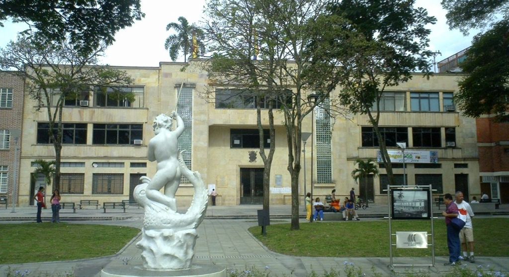 Particulares estarían cobrando por mercados que entrega la alcaldía