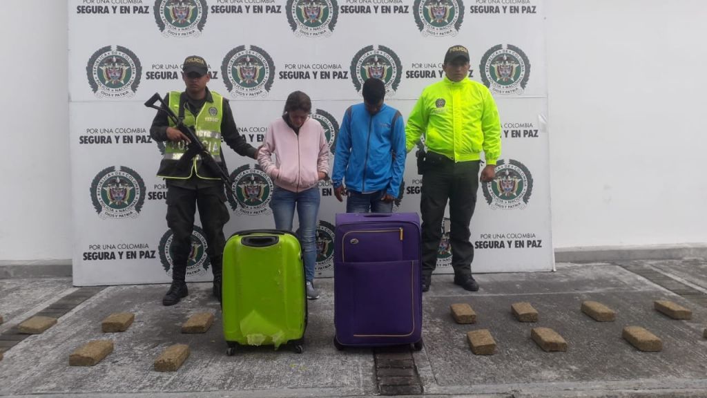 Encuentran 50 mil dosis de marihuana en bus intermunicipal