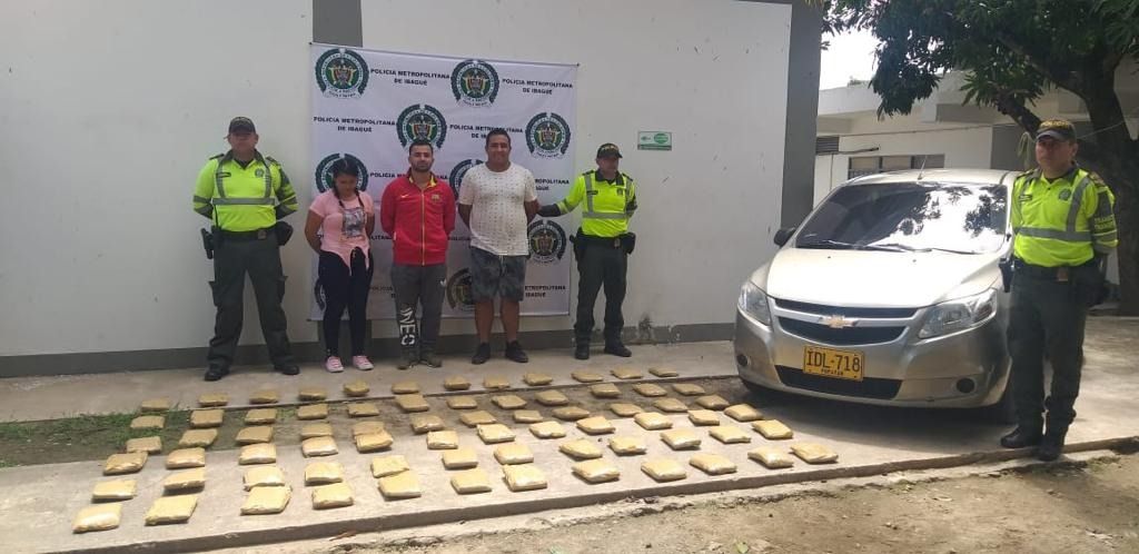 Cae carro cargado de droga en sus sillas